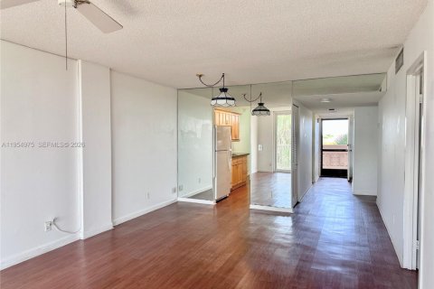 Condominio en alquiler en Plantation, Florida, 2 dormitorios, 94.3 m2 № 2010789 - foto 12