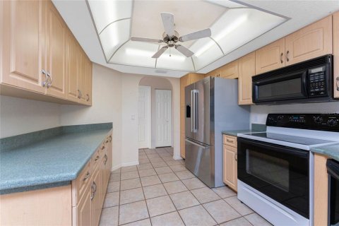 House in Punta Gorda, Florida 3 bedrooms, 201.97 sq.m. № 1918660 - photo 19