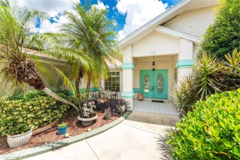 House in Punta Gorda, Florida 3 bedrooms, 201.97 sq.m. № 1918660 - photo 2