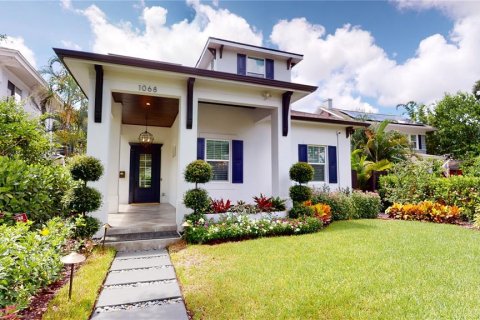 Villa ou maison à louer à Saint Petersburg, Floride: 4 chambres, 270.16 m2 № 2156087 - photo 2