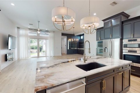 Villa ou maison à louer à Saint Petersburg, Floride: 4 chambres, 270.16 m2 № 2156087 - photo 6