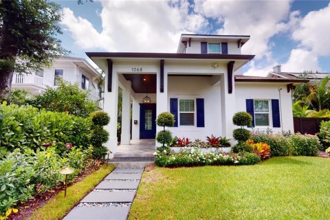 Villa ou maison à Saint Petersburg, Floride 4 chambres, 270.16 m2 № 2156087