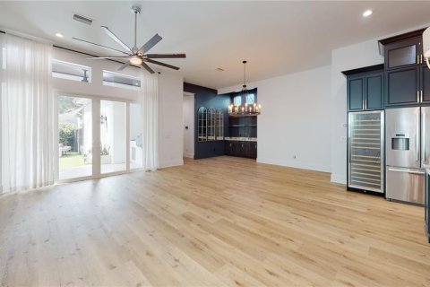 Villa ou maison à louer à Saint Petersburg, Floride: 4 chambres, 270.16 m2 № 2156087 - photo 13
