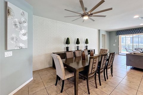 Casa en venta en Kissimmee, Florida, 8 dormitorios, 375.42 m2 № 1690066 - foto 16