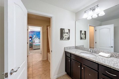 Casa en venta en Kissimmee, Florida, 8 dormitorios, 375.42 m2 № 1690066 - foto 30