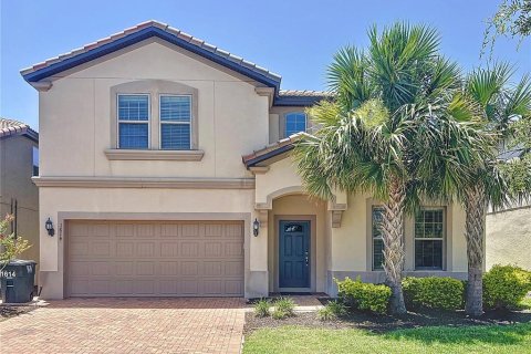 Casa en venta en Kissimmee, Florida, 8 dormitorios, 375.42 m2 № 1690066 - foto 1