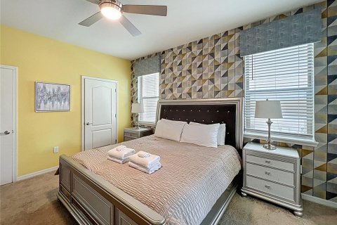 Casa en venta en Kissimmee, Florida, 8 dormitorios, 375.42 m2 № 1690066 - foto 17