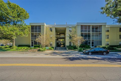 Condo à Tampa, Floride, 2 chambres  № 2111646