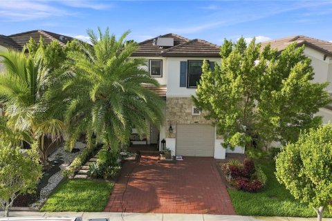 Villa ou maison à Hialeah, Floride 3 chambres, 171.68 m2 № 2368351