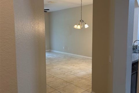 Condo in Orlando, Florida, 2 bedrooms  № 2095470 - photo 14
