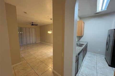 Condo in Orlando, Florida, 2 bedrooms  № 2095470 - photo 17
