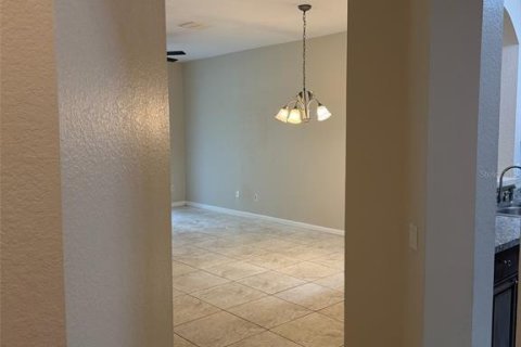 Condo in Orlando, Florida, 2 bedrooms  № 2095470 - photo 16
