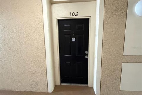 Condo in Orlando, Florida, 2 bedrooms  № 2095470 - photo 8