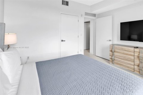 Condo in Bay Harbor Islands, Florida, 2 bedrooms  № 1893379 - photo 9