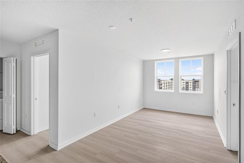 Condo in Orlando, Florida, 2 bedrooms  № 2391384 - photo 8