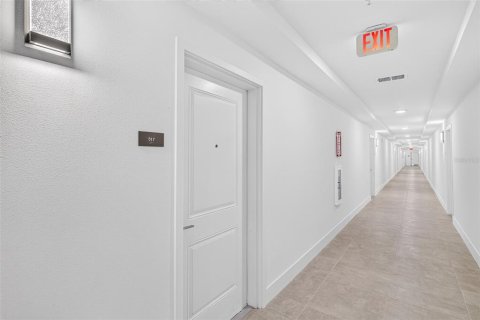 Condo in Orlando, Florida, 2 bedrooms  № 2391384 - photo 18