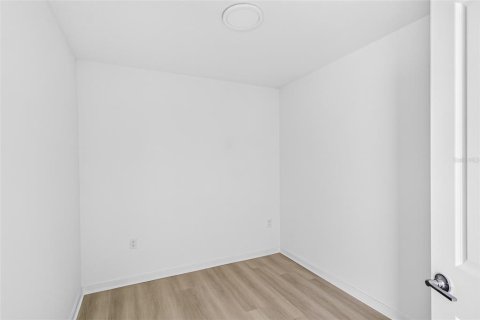 Condo in Orlando, Florida, 2 bedrooms  № 2391384 - photo 16