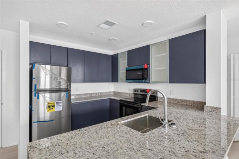 Condo in Orlando, Florida, 2 bedrooms  № 2391384 - photo 6