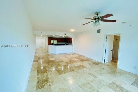 Condo in North Miami, Florida, 2 bedrooms  № 1955024 - photo 12
