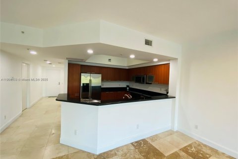 Condo in North Miami, Florida, 2 bedrooms  № 1955024 - photo 10
