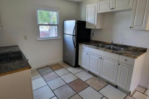 House in Clearwater, Florida 2 bedrooms, 58.06 sq.m. № 2229132 - photo 5