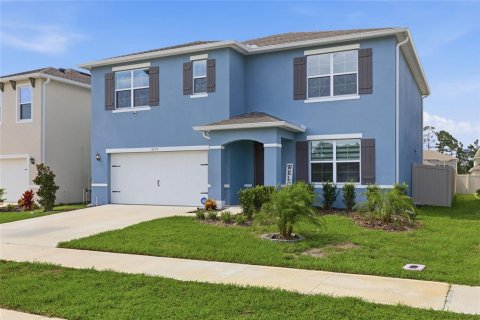 House in Clermont, Florida 5 bedrooms, 241.64 sq.m. № 2259235