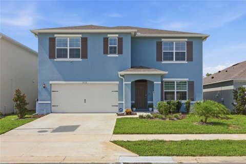 House in Clermont, Florida 5 bedrooms, 241.64 sq.m. № 2259235 - photo 2