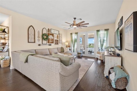 House in Winter Garden, Florida 5 bedrooms, 395.11 sq.m. № 2299780 - photo 27