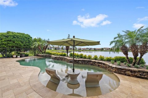 House in Winter Garden, Florida 5 bedrooms, 395.11 sq.m. № 2299780 - photo 4