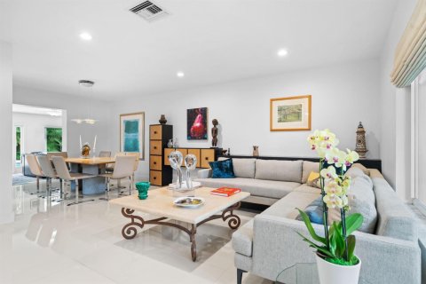 House in Fort Lauderdale, Florida 4 bedrooms, 220.36 sq.m. № 2081924 - photo 5