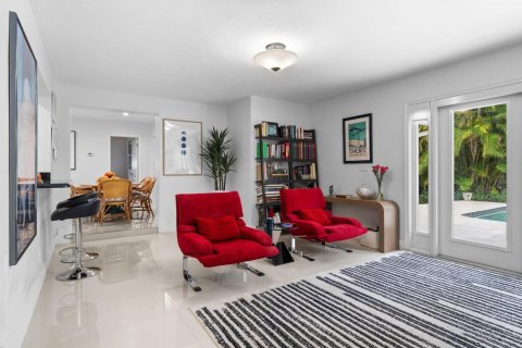 House in Fort Lauderdale, Florida 4 bedrooms, 220.36 sq.m. № 2081924 - photo 8