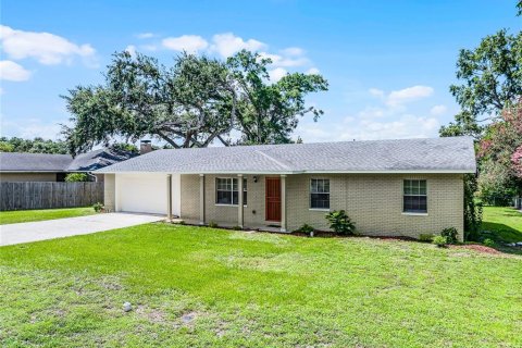 House in Lakeland, Florida 3 bedrooms, 154.31 sq.m. № 1789786 - photo 2