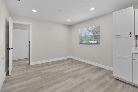 House in Lakeland, Florida 3 bedrooms, 154.31 sq.m. № 1789786 - photo 9