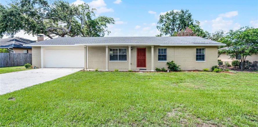 House in Lakeland, Florida 3 bedrooms, 154.31 sq.m. № 1789786