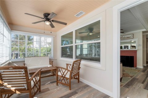 House in Saint Pete Beach, Florida 5 bedrooms, 256.87 sq.m. № 2151321 - photo 5