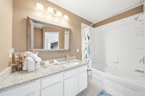 Townhouse in Kissimmee, Florida 3 bedrooms, 133.78 sq.m. № 2115897 - photo 20