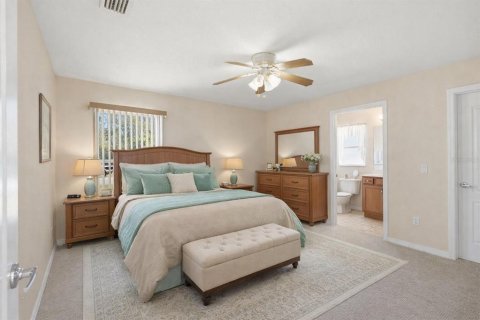 Commercial property in Palm Coast, Florida 6 bedrooms, 226.03 sq.m. № 2195612 - photo 4
