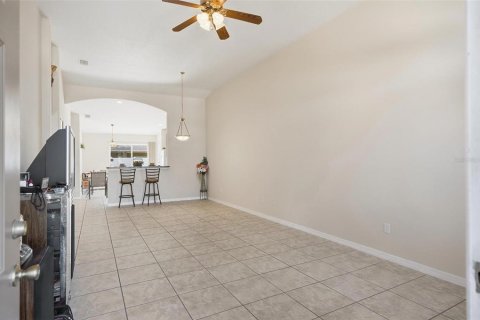 Commercial property in Palm Coast, Florida 6 bedrooms, 226.03 sq.m. № 2195612 - photo 9