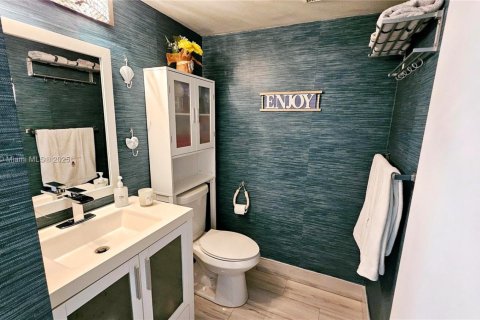 Condominio en venta en Pembroke Pines, Florida, 1 dormitorio, 65.22 m2 № 1770438 - foto 3
