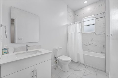 Adosado en venta en Davenport, Florida, 4 dormitorios, 155.24 m2 № 2205106 - foto 19