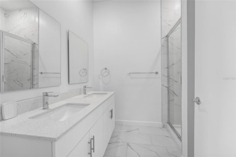 Adosado en venta en Davenport, Florida, 4 dormitorios, 155.24 m2 № 2205106 - foto 26
