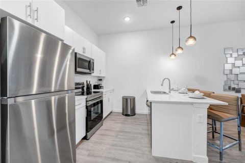 Adosado en venta en Davenport, Florida, 4 dormitorios, 155.24 m2 № 2205106 - foto 6