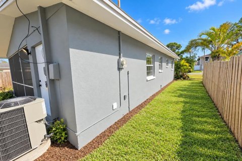 Villa ou maison à louer à Saint Petersburg, Floride: 2 chambres, 75.81 m2 № 2425356 - photo 19