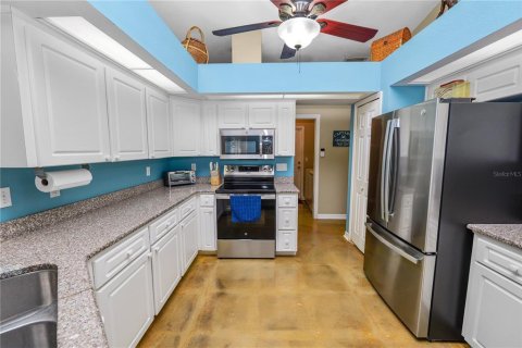 Villa ou maison à vendre à Lakeland, Floride: 3 chambres, 275.92 m2 № 1755086 - photo 13
