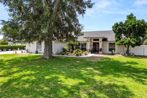 Villa ou maison à vendre à Lakeland, Floride: 3 chambres, 275.92 m2 № 1755086 - photo 1