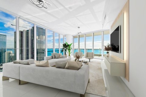 Condo in Miami, Florida, 2 bedrooms  № 1922003 - photo 2
