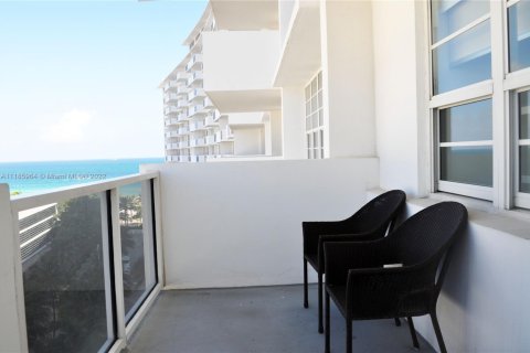 Copropriété à louer à Miami Beach, Floride: 1 chambre, 77.57 m2 № 2016131 - photo 8