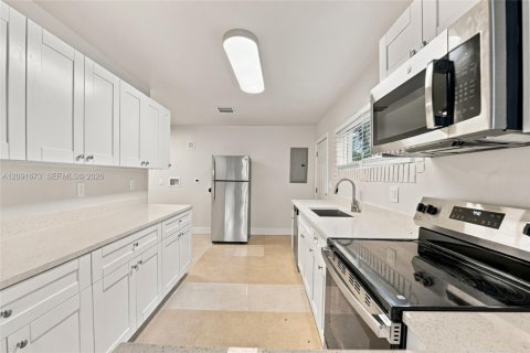 Casa en venta en Miami Gardens, Florida, 4 dormitorios, 256.87 m2 № 2384879 - foto 20