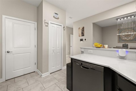 House in Davenport, Florida 2 bedrooms, 129.51 sq.m. № 1848471 - photo 16