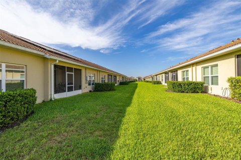 House in Davenport, Florida 2 bedrooms, 129.51 sq.m. № 1848471 - photo 28
